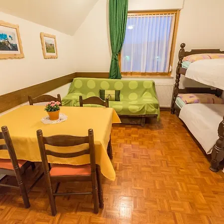 Apartma Kobal Апартаменты Блед